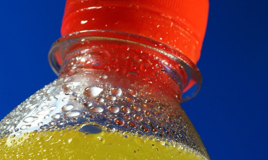 Lucozade bottle redesign will save ‘956 tonnes’ of plastic annually post thumbnail image